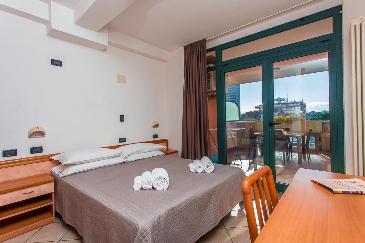 Hotel Residence Jamaica Milano Marittima Exterior photo